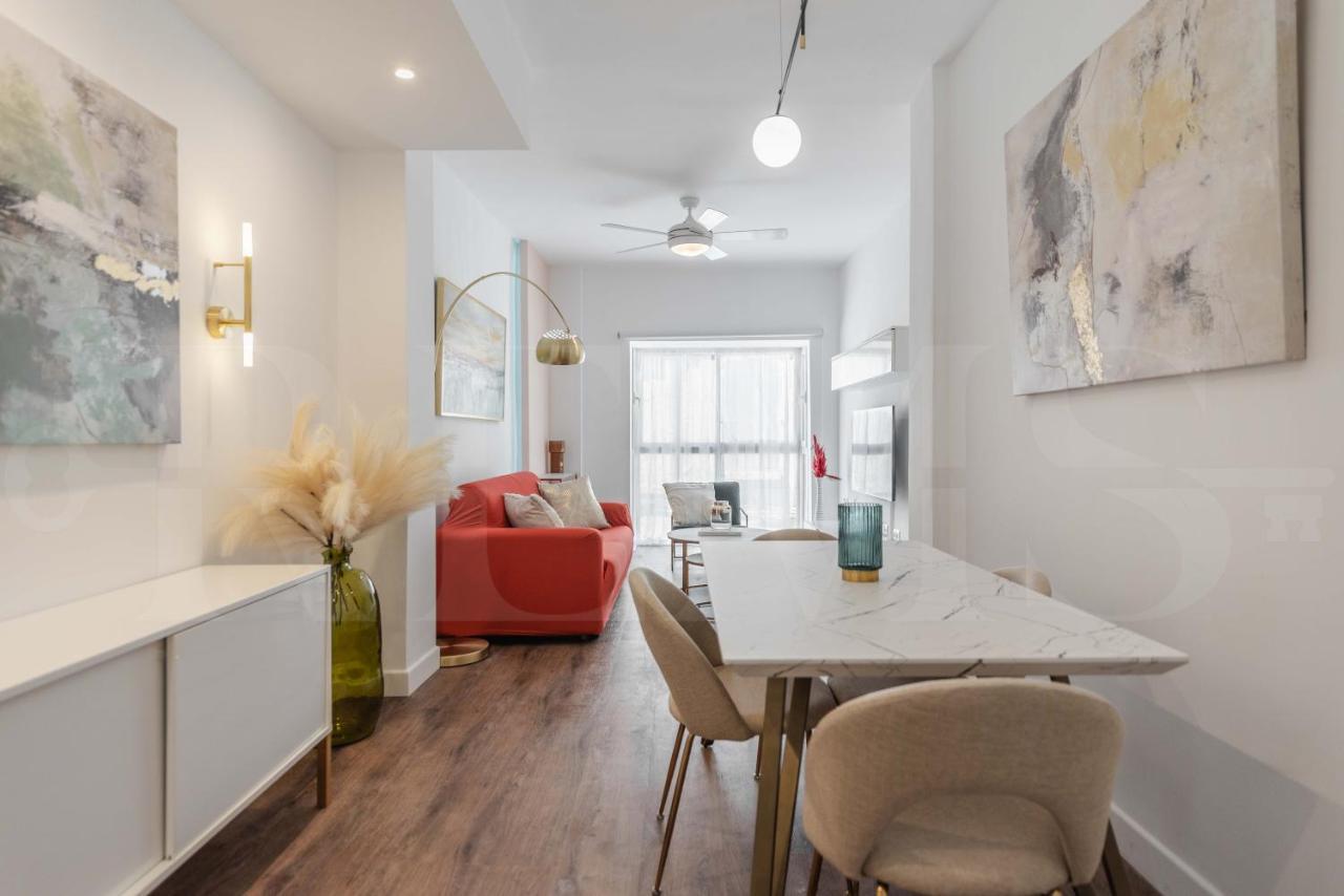 Apartment Designed Minimalist - Center By Rems *